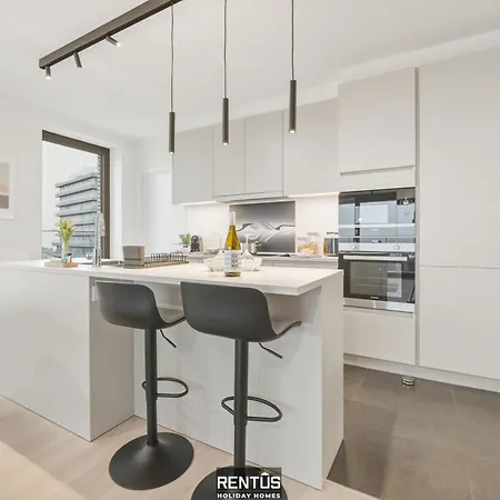 O Searys - Stylish With Stadium View In Ostenda