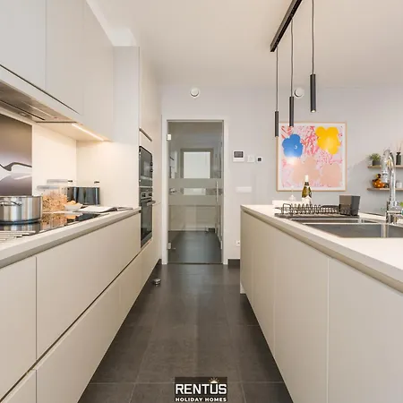 O Searys - Stylish With Stadium View In דירה *