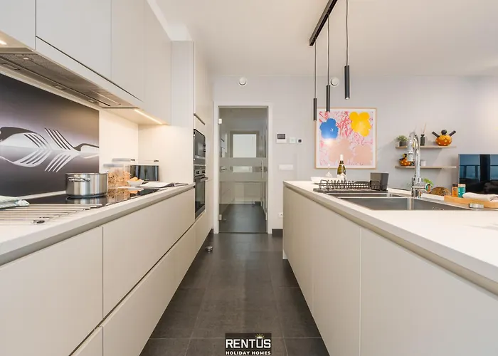 O Searys - Stylish With Stadium View In דירה *