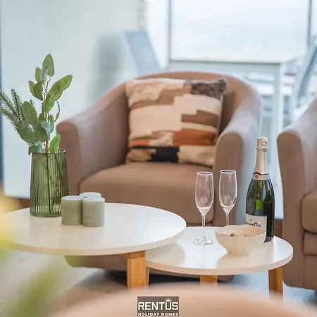 O Searys - Stylish With Stadium View In * Oostende