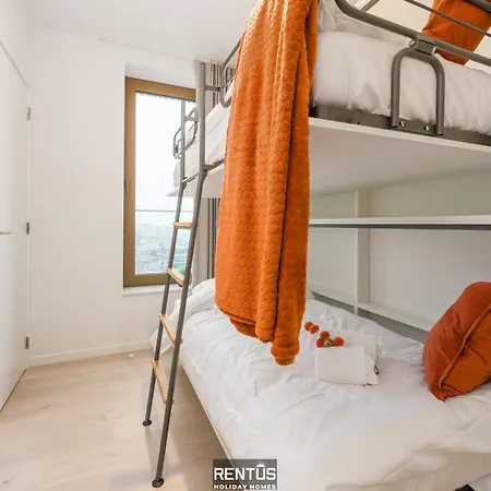 O Searys - Stylish With Stadium View In Ostende